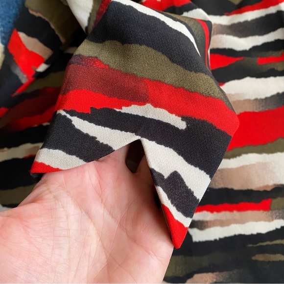 🍃 H&M GREEN BLACK MULTI PRINTED CAPRI SLEEVE DRESS! - Picture 8 of 15